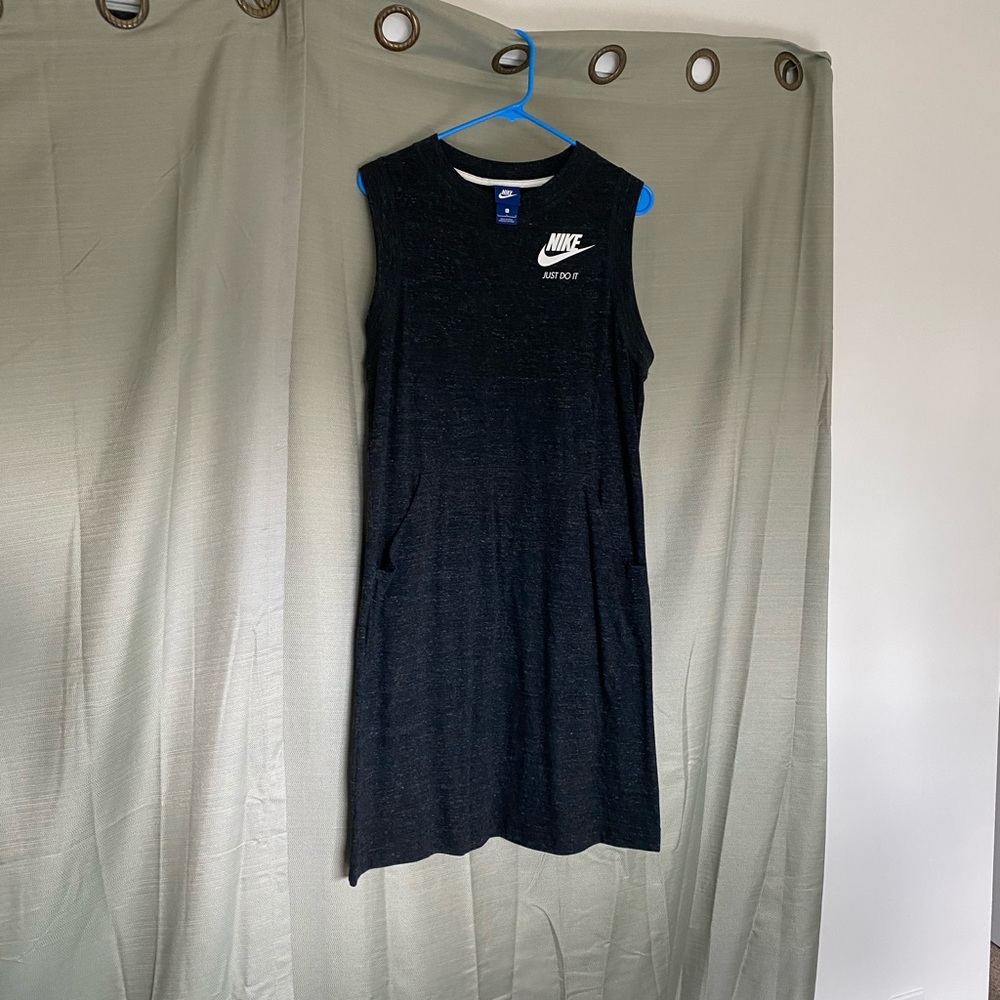 New Nike dress with pockets